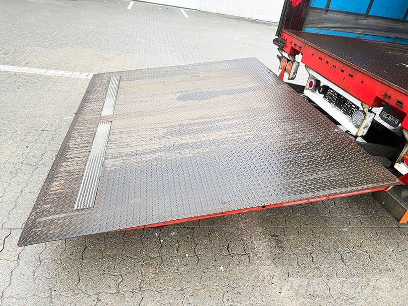 Kel-Berg 3 axle Curtainsider / Planenauflieger Tentinės puspriekabės