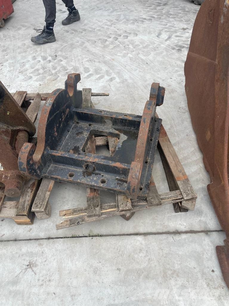 Verachtert quick hitch verachtert, digging bucket, adapters c Attache rapide pour godet