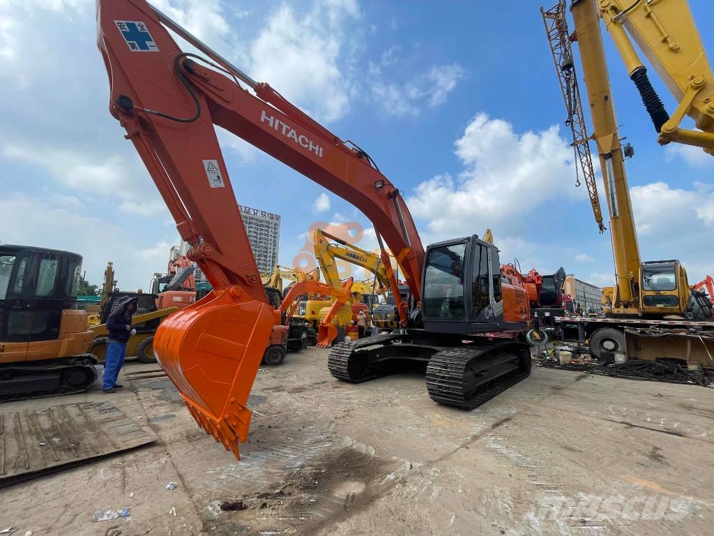 Hitachi ZX 240 Bagri goseničarji