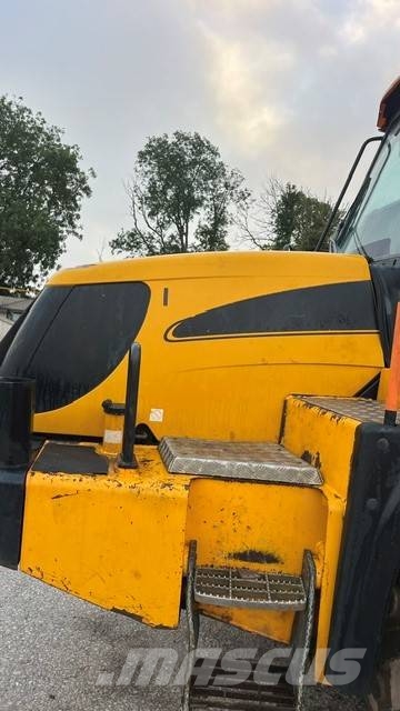 JCB 714 عربات نقل قلابة للمواقع