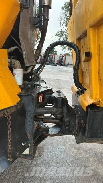 JCB 714 عربات نقل قلابة للمواقع