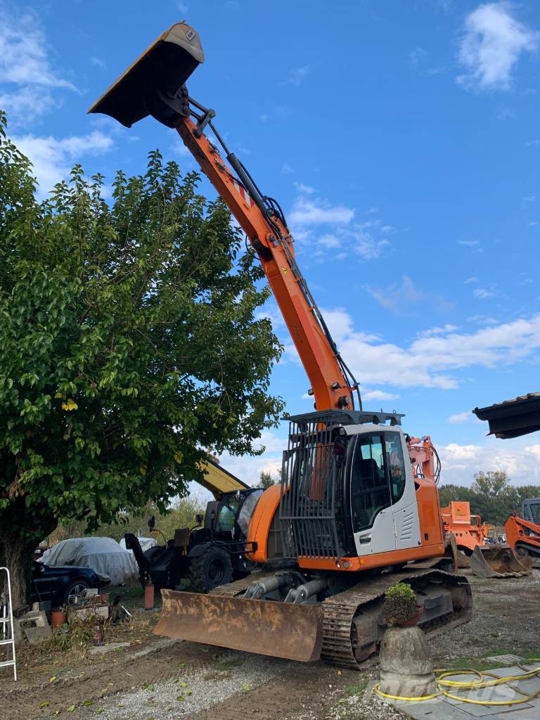 Liebherr 914 COMPACT Paletli ekskavatörler