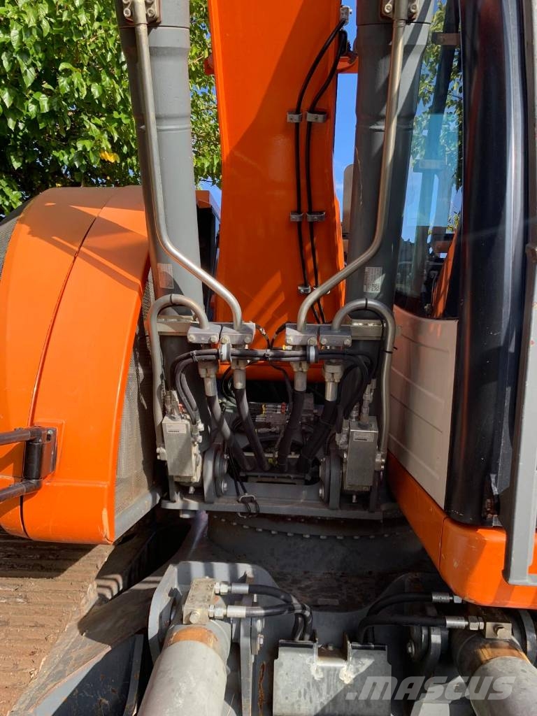 Liebherr 914 COMPACT Paletli ekskavatörler