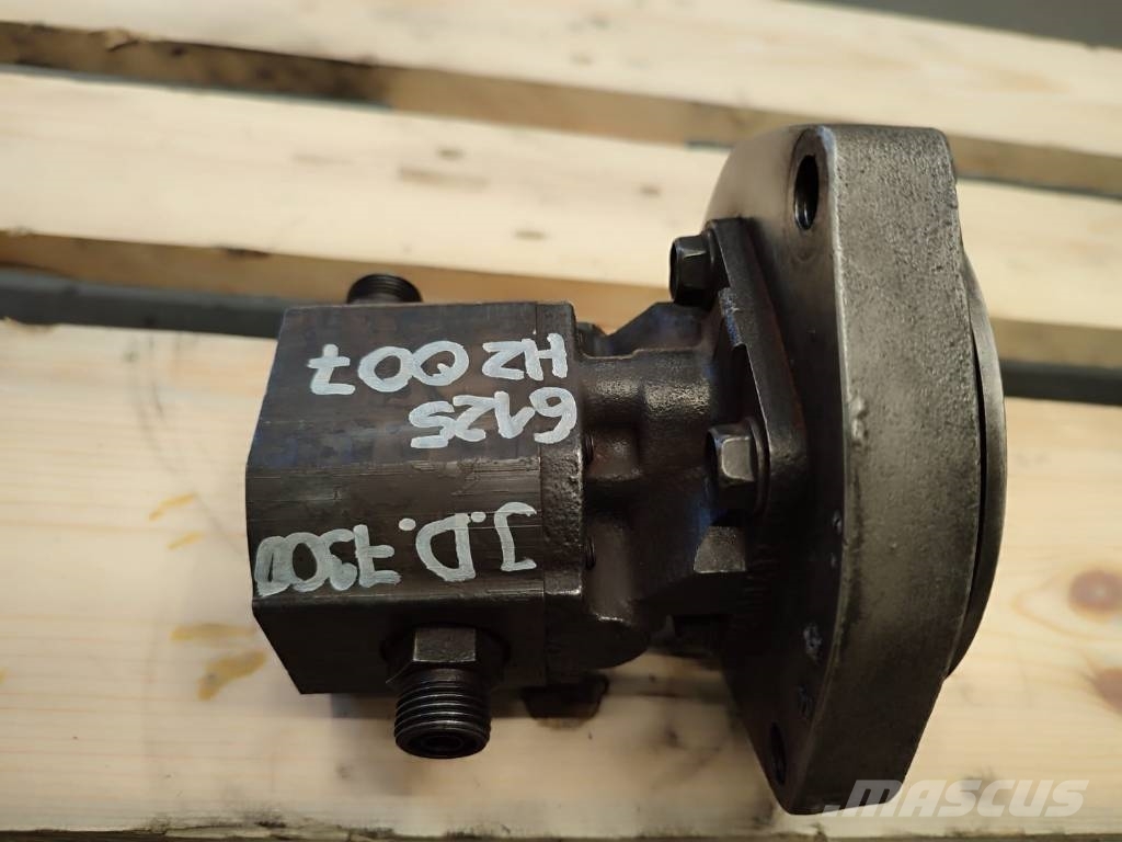John Deere RE502974 fuel pump feeding the JOHN DEERE6125HZ007 Mootorid