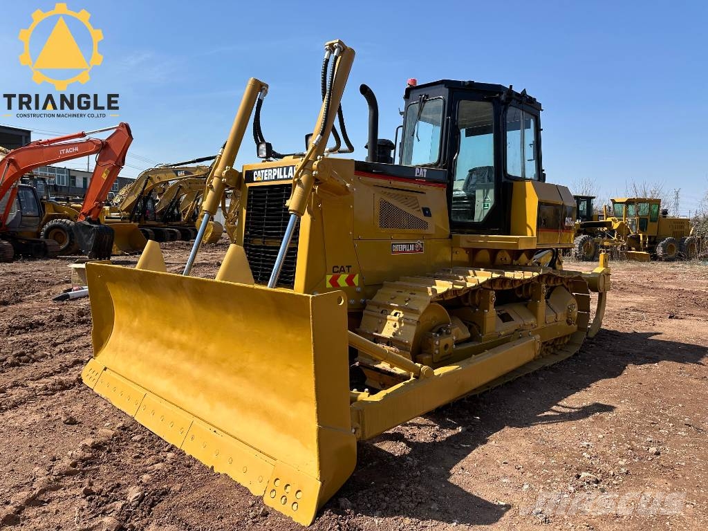 CAT D 6 G Buldožerji goseničarji