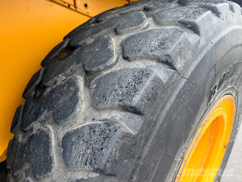 Volvo L120F Chargeuse sur pneus