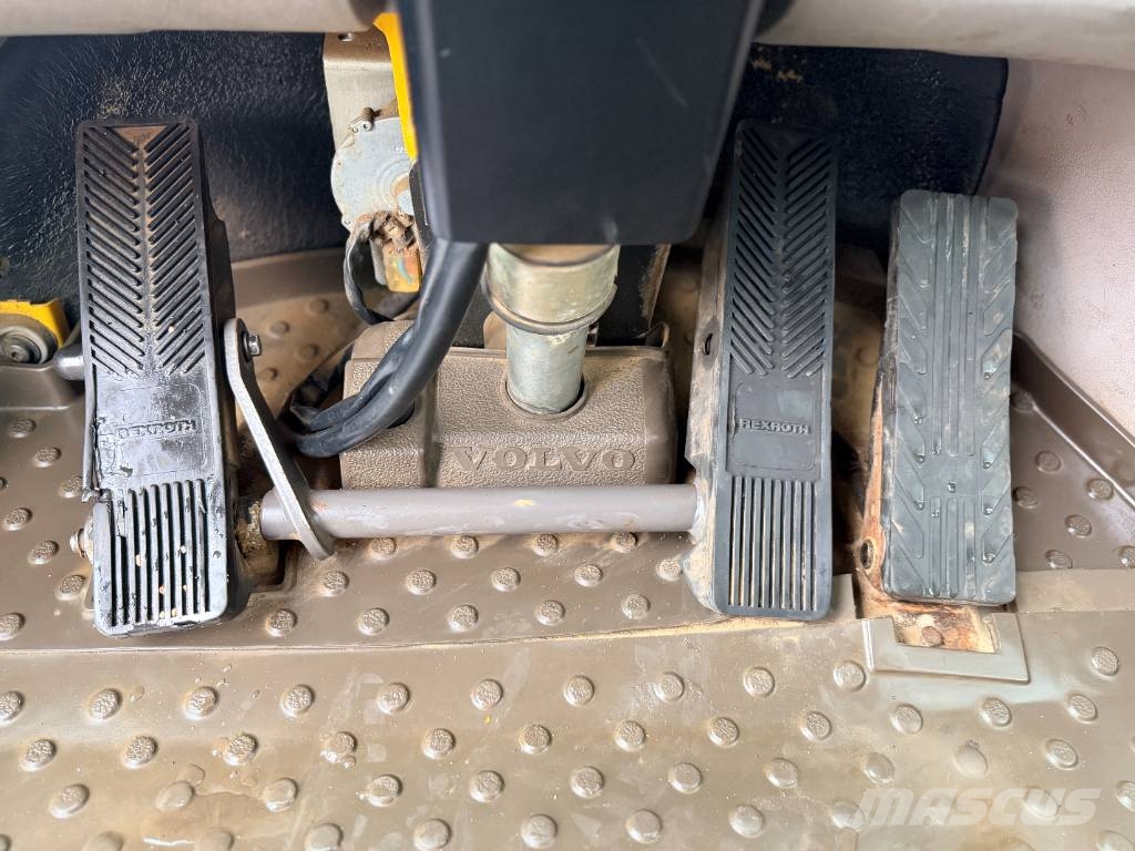 Volvo L120F Chargeuse sur pneus