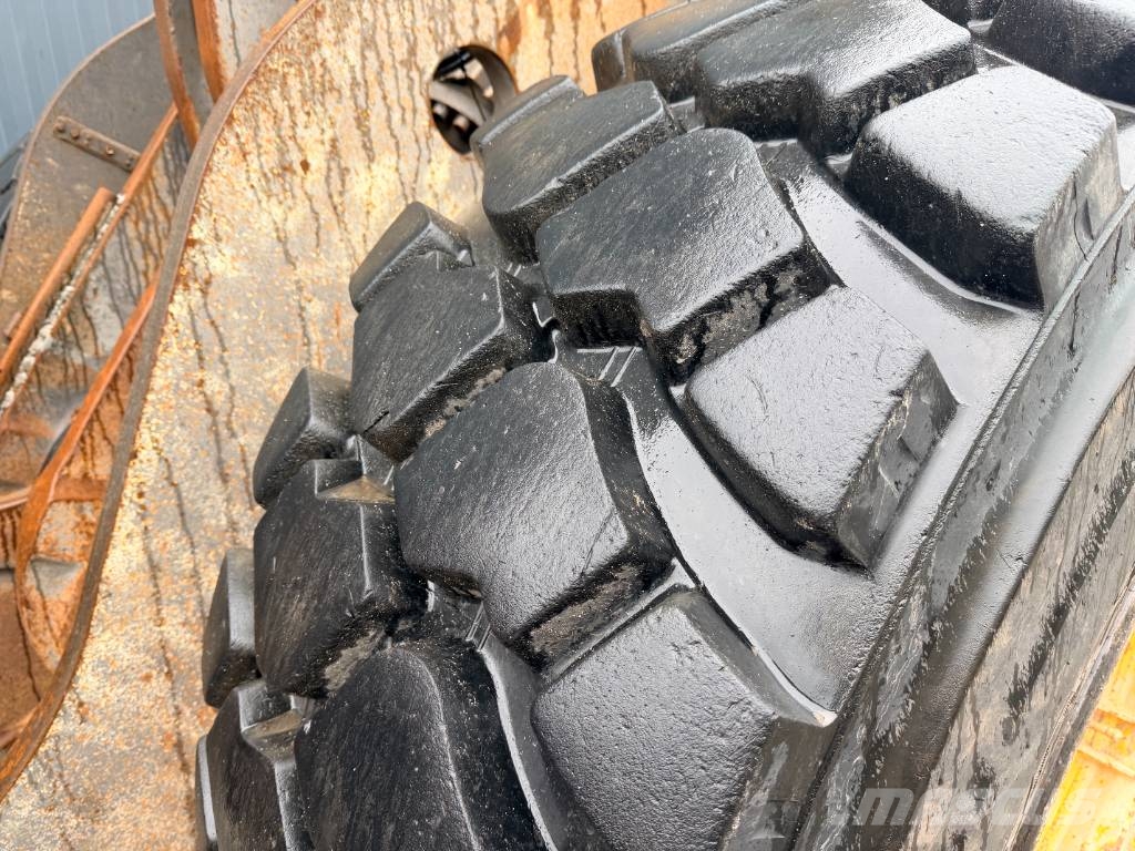 Volvo L120F Chargeuse sur pneus