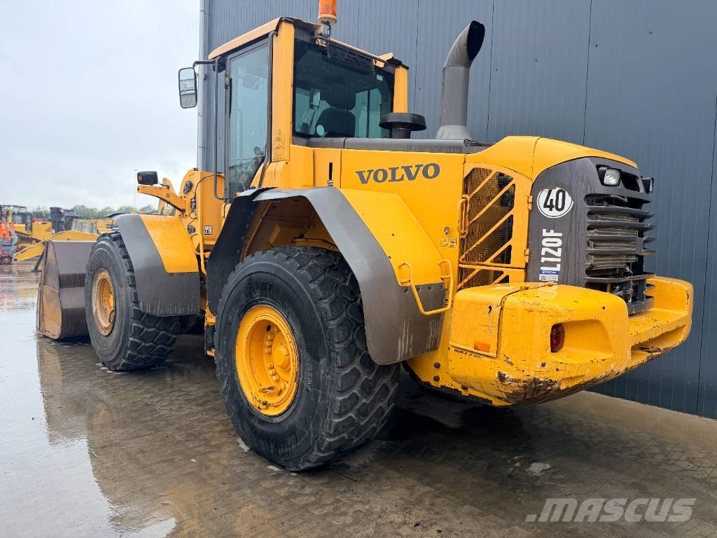 Volvo L120F Chargeuse sur pneus