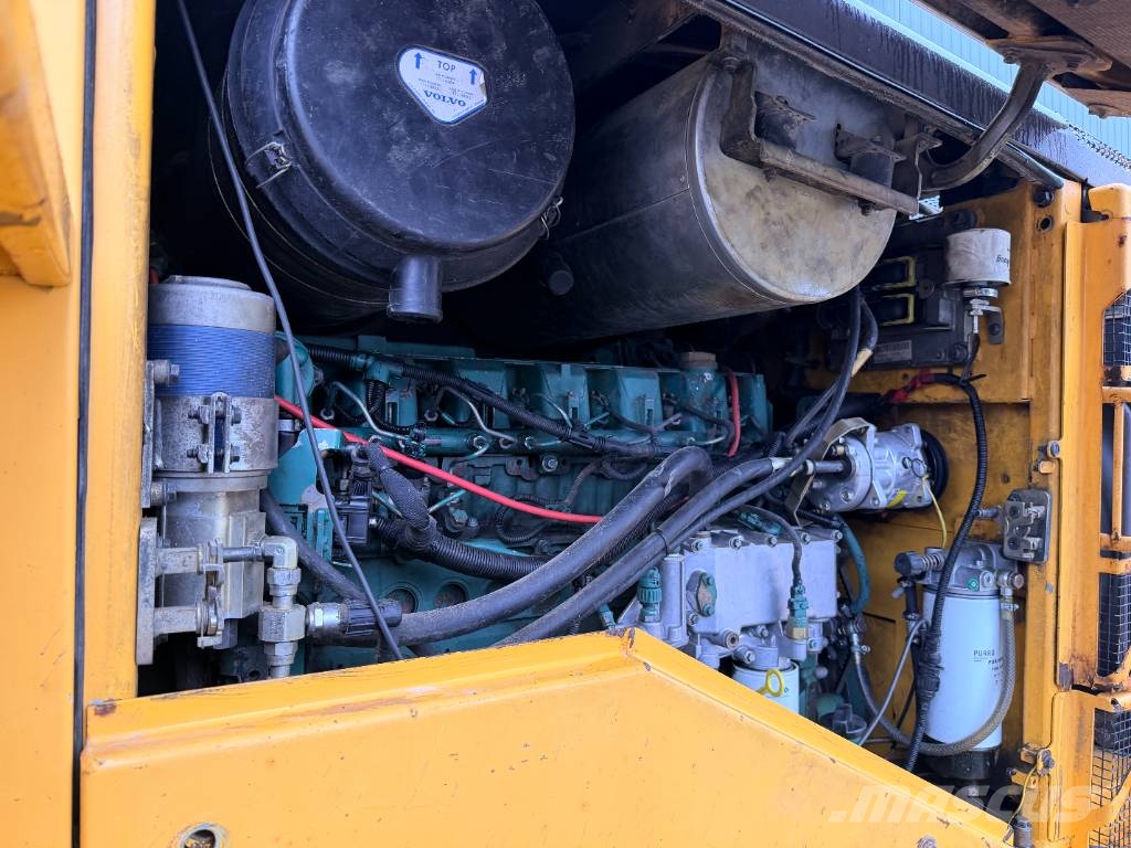 Volvo L120F Chargeuse sur pneus