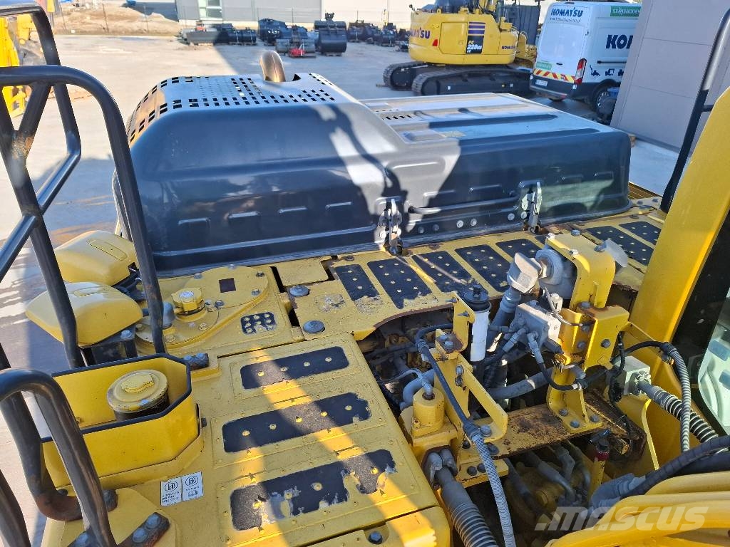 Komatsu PC210LC-11 Εκσκαφείς με ερπύστριες