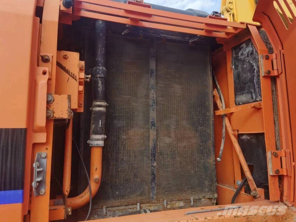 Doosan DH 210 W-7 Escavatori gommati