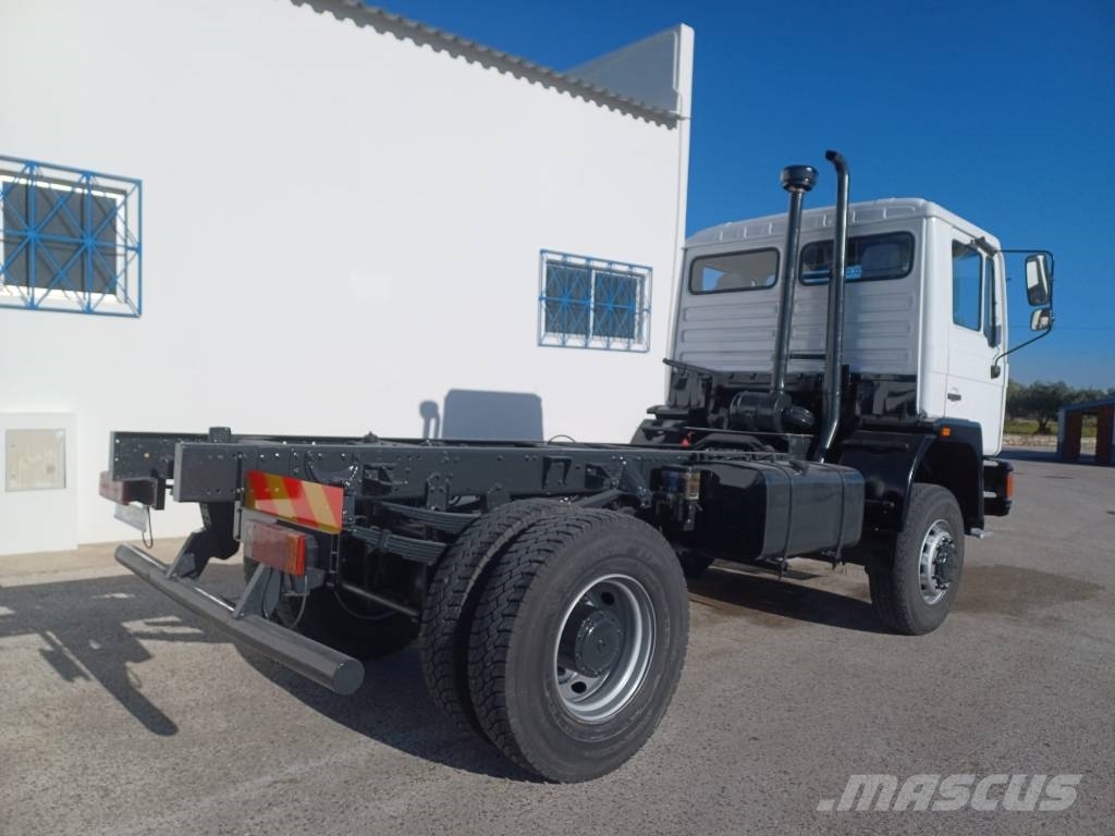 MAN 18.232 AF 4X4 Pojazdy pod zabudowę