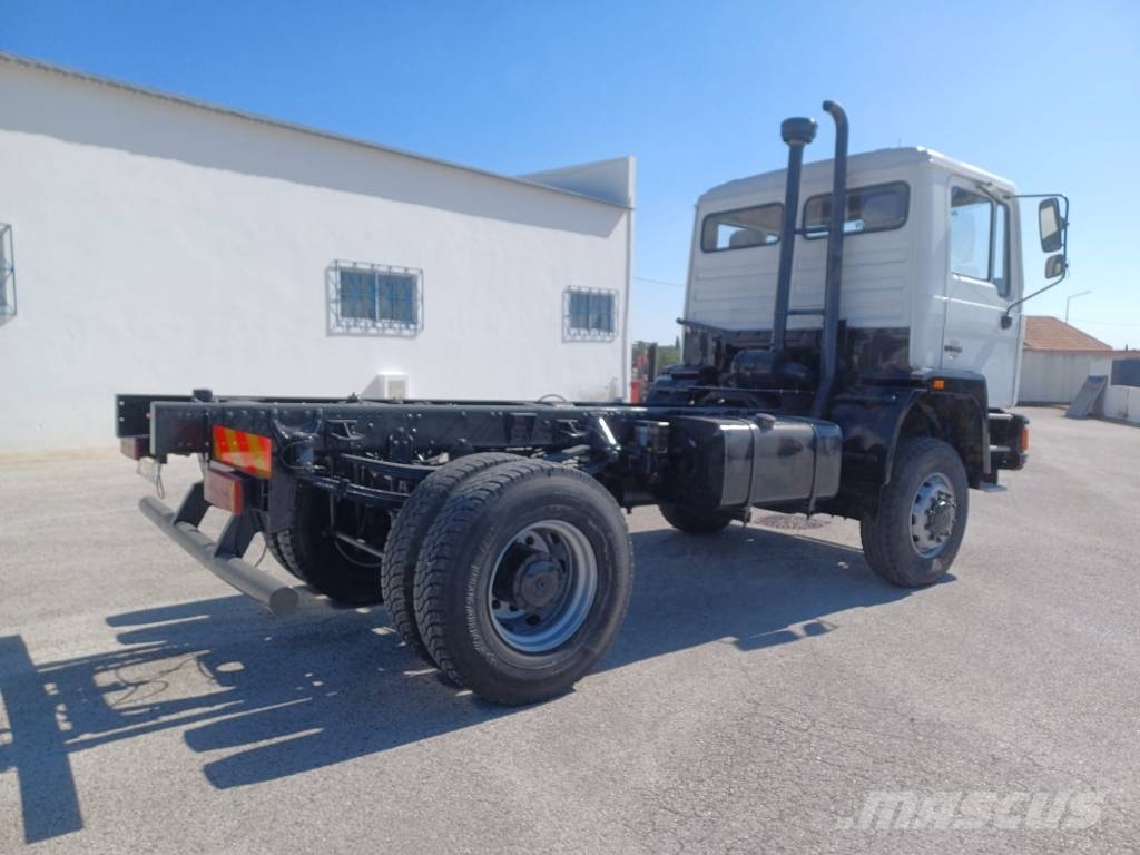 MAN 18.232 AF 4X4 Pojazdy pod zabudowę