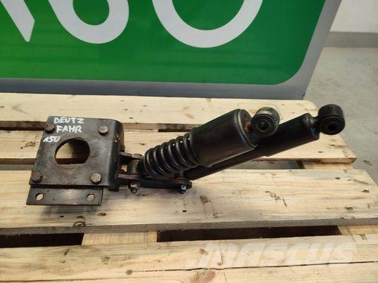Deutz-Fahr 150 cabin shock absorber キャビン及び内装