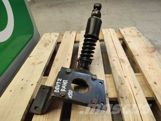 Deutz-Fahr 150 cabin shock absorber キャビン及び内装