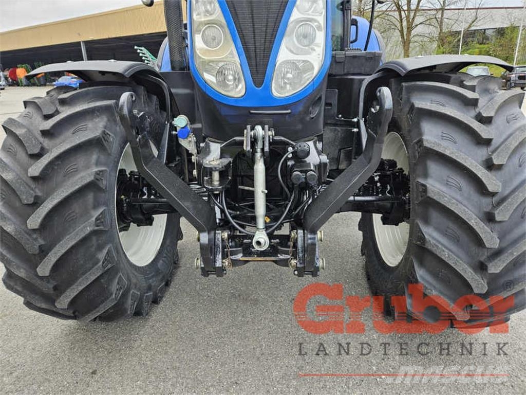 New Holland T7.200 AC Tractoren