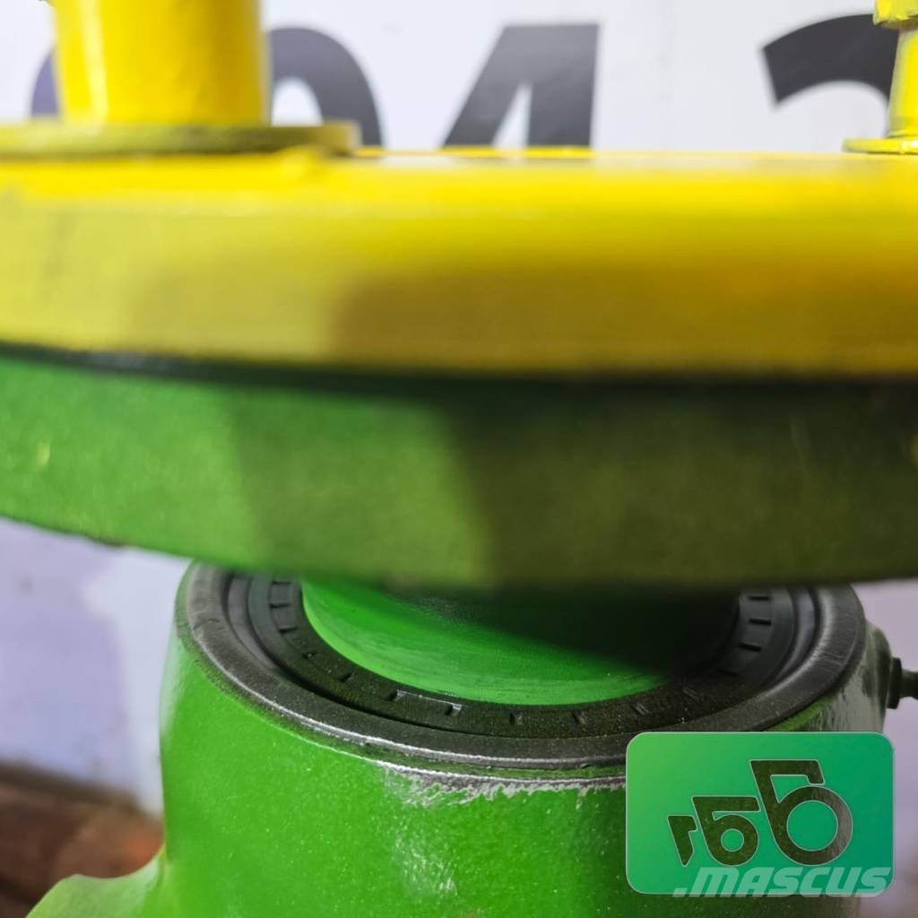 John Deere 6610 Rear Final Drive Reducer L114490 L114491 الشاسيه والتعليق