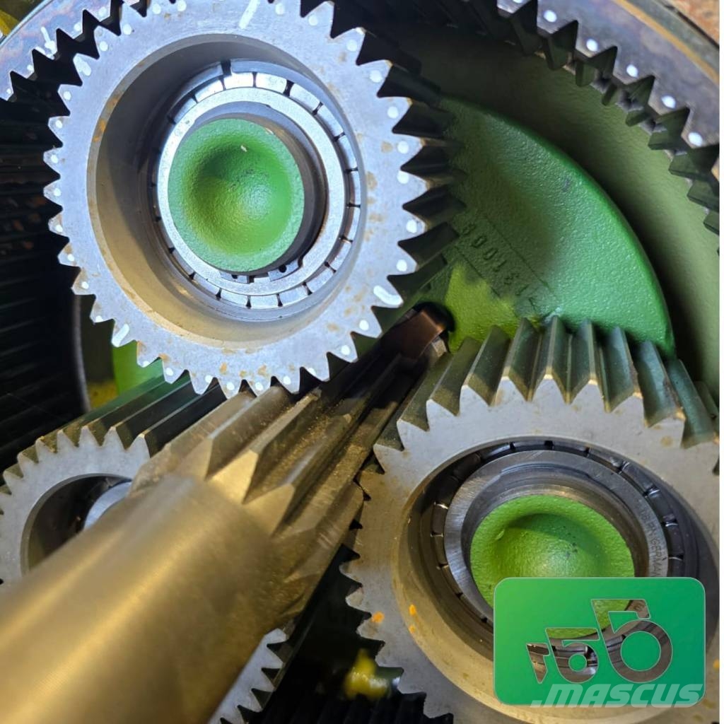 John Deere 6610 Rear Final Drive Reducer L114490 L114491 الشاسيه والتعليق