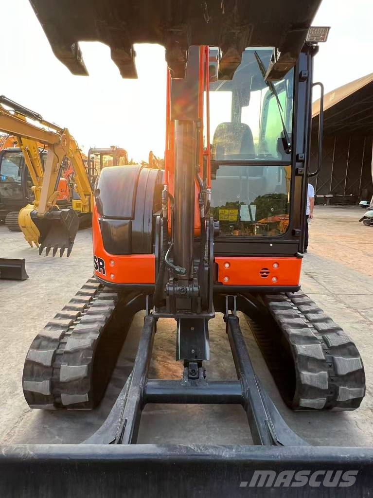 Hitachi 55U-5A Bageri gusjeničari