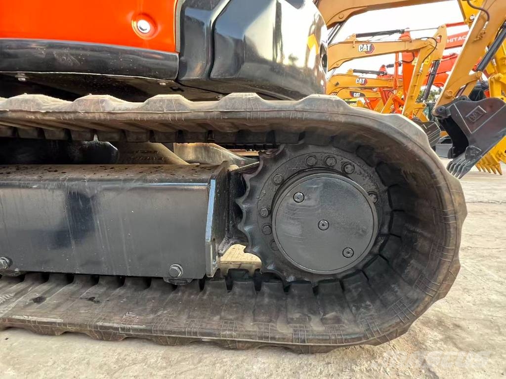 Hitachi 55U-5A Bageri gusjeničari