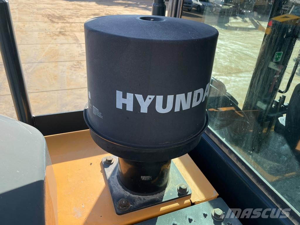 Hyundai HX220AL Rupsgraafmachines