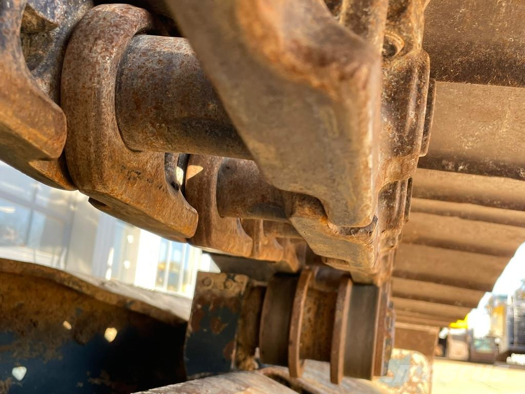 Hyundai HX220AL Rupsgraafmachines