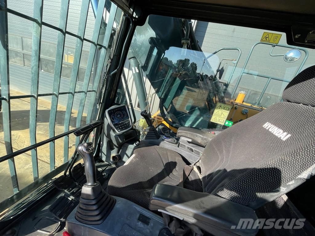 Hyundai HX220AL Rupsgraafmachines