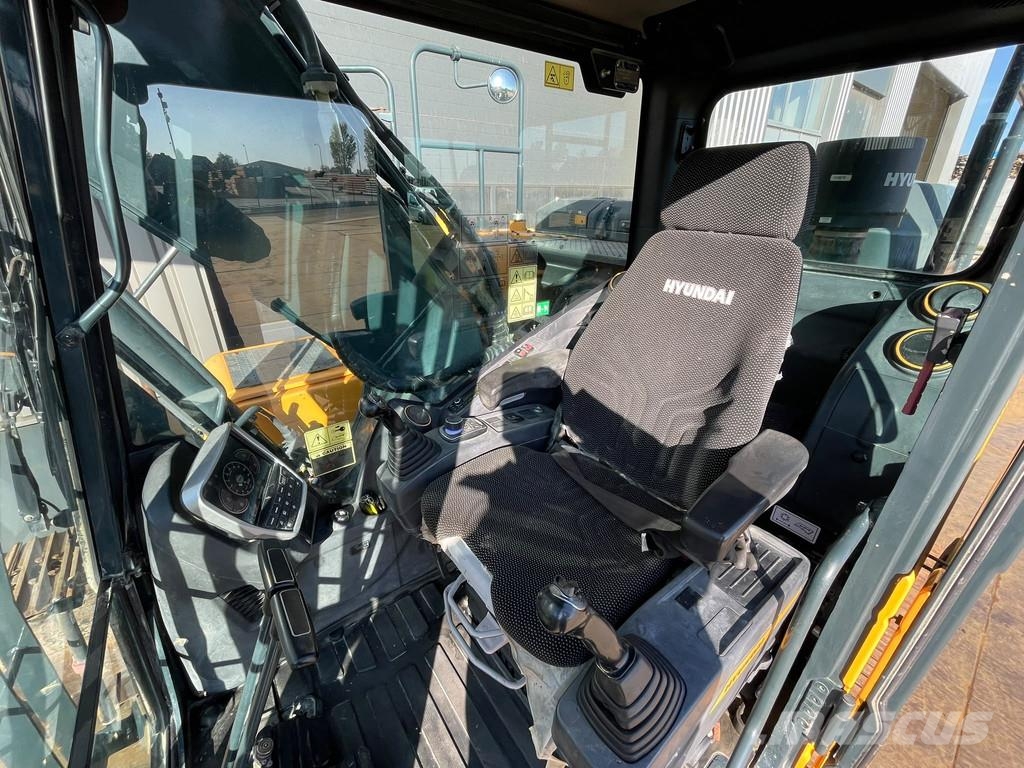 Hyundai HX220AL Гусеничні екскаватори