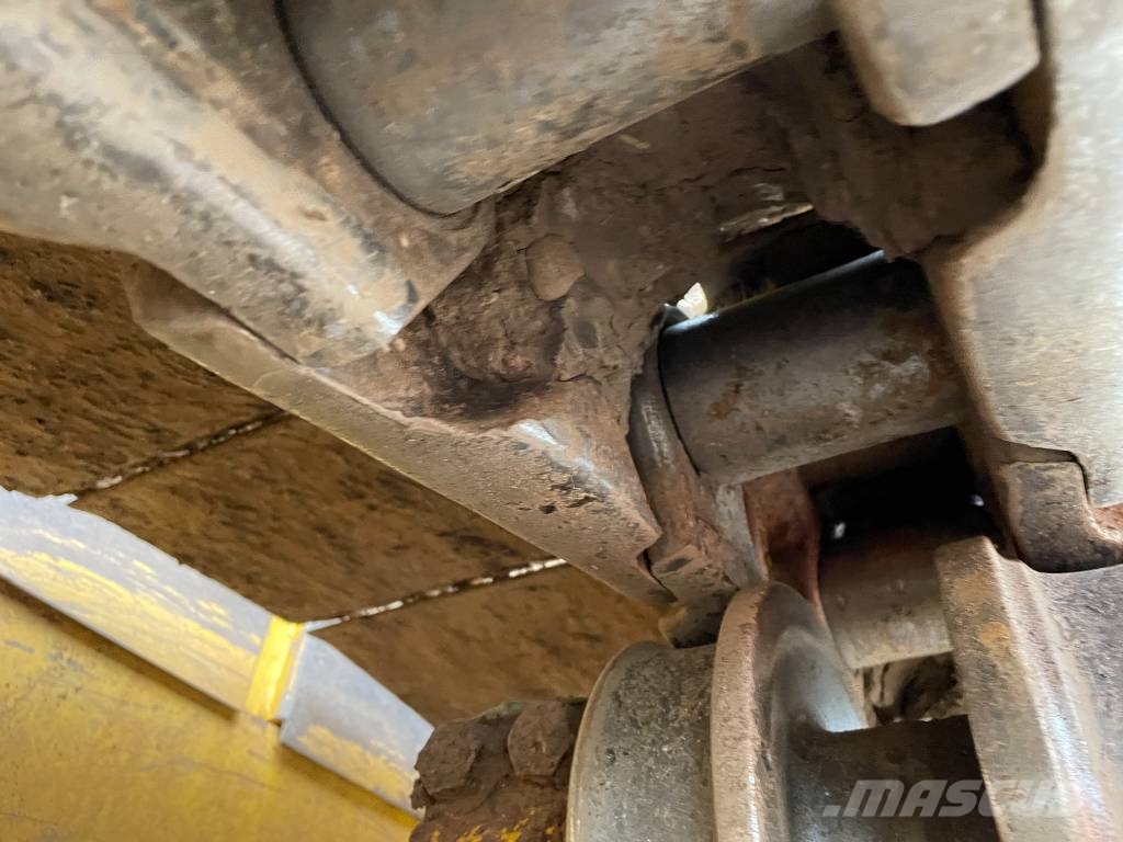 Komatsu D65 PX-18E0 Ripper Dozere Beltegående