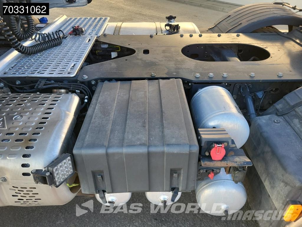Iveco X-Way 570 6X4 Retarder Standklima ACC Navi Leder Camiones tractor