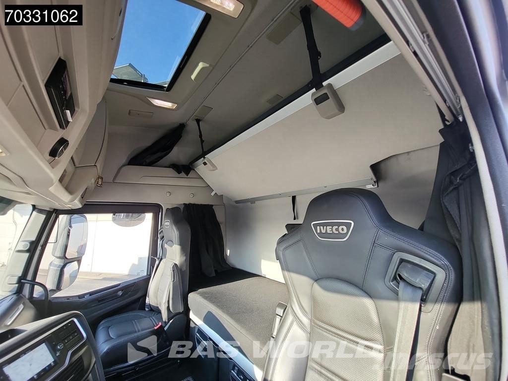 Iveco X-Way 570 6X4 Retarder Standklima ACC Navi Leder Vetopöytäautot