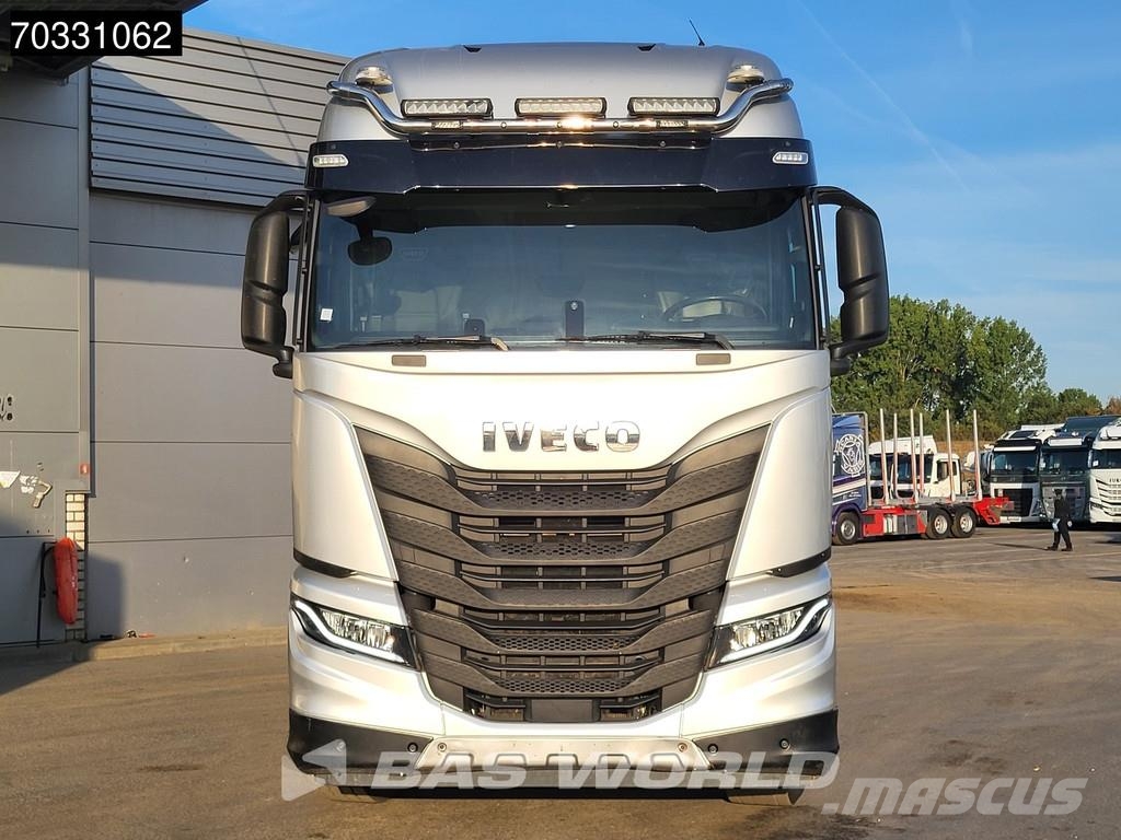 Iveco X-Way 570 6X4 Retarder Standklima ACC Navi Leder Vetopöytäautot