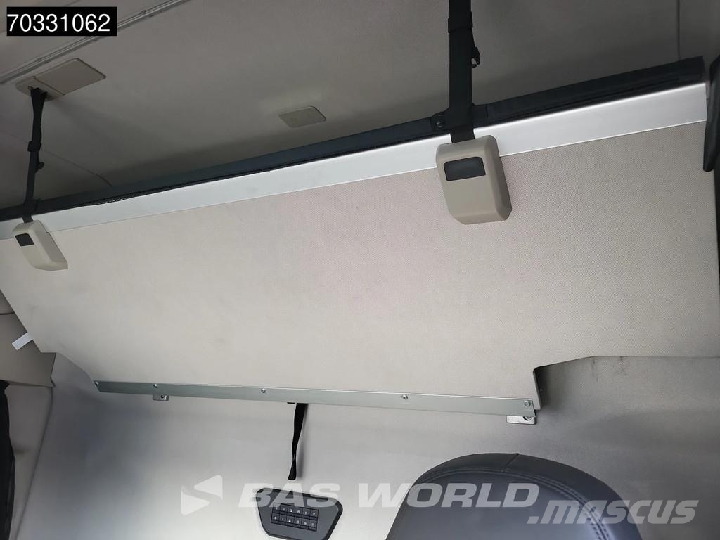 Iveco X-Way 570 6X4 Retarder Standklima ACC Navi Leder Tegljači