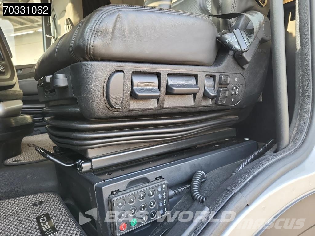 Iveco X-Way 570 6X4 Retarder Standklima ACC Navi Leder Vetopöytäautot