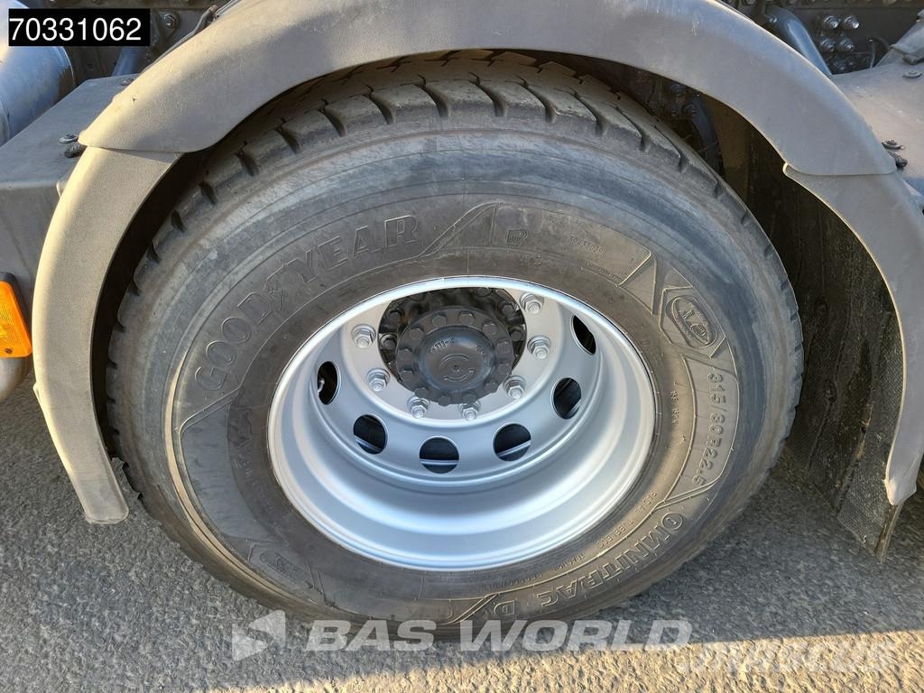 Iveco X-Way 570 6X4 Retarder Standklima ACC Navi Leder Τράκτορες