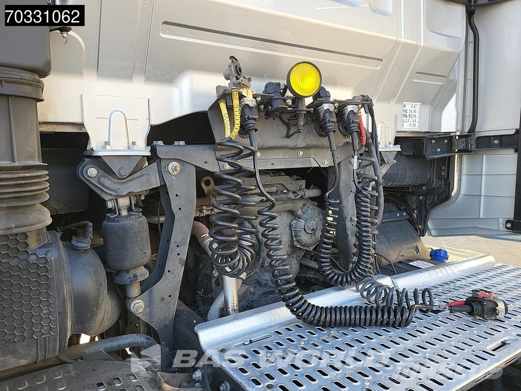 Iveco X-Way 570 6X4 Retarder Standklima ACC Navi Leder Vetopöytäautot
