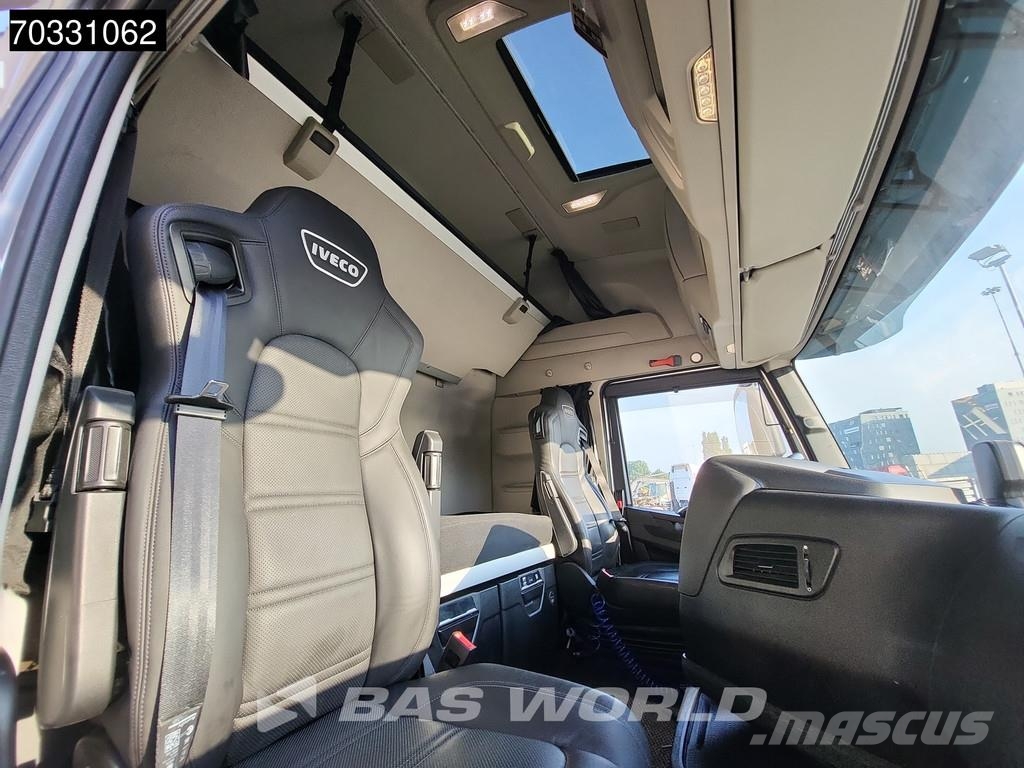 Iveco X-Way 570 6X4 Retarder Standklima ACC Navi Leder Vetopöytäautot