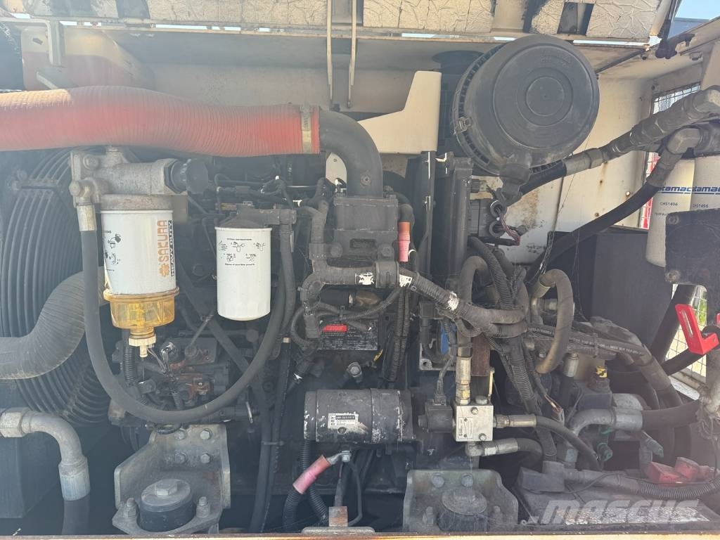 Dynapac CP 142 胶轮压路机