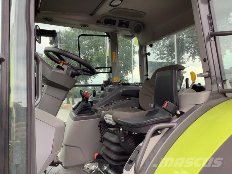 CLAAS AXOS 3.105 Tractoren