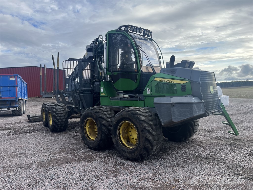 John Deere 1010 G Uitrijwagens