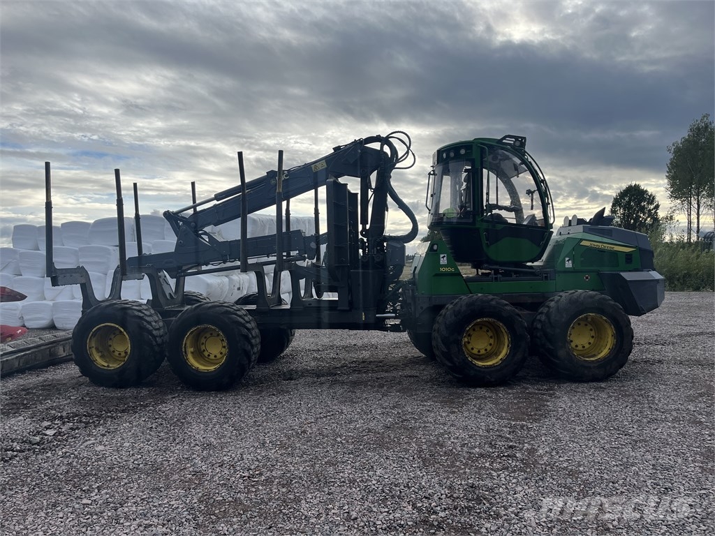 John Deere 1010 G Uitrijwagens