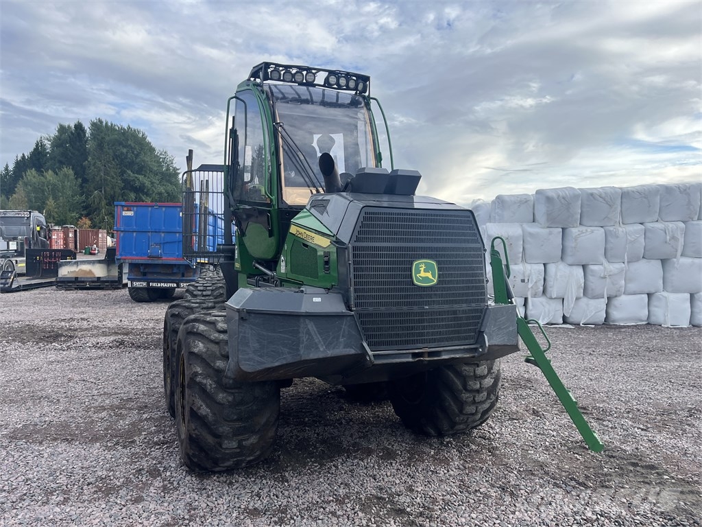 John Deere 1010 G Uitrijwagens