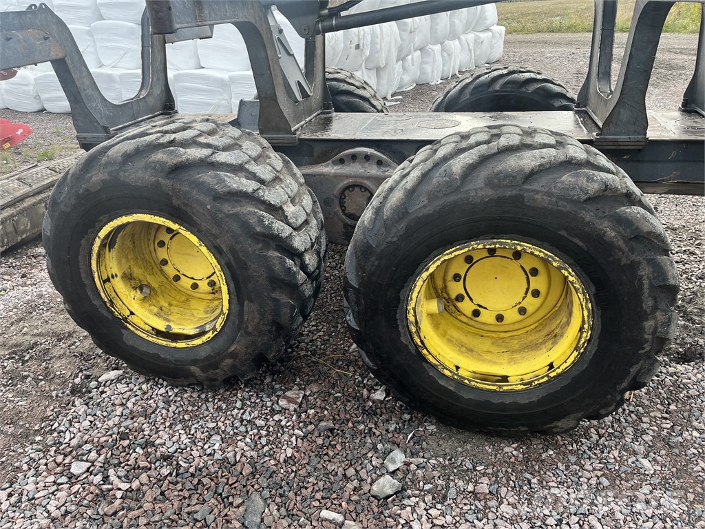 John Deere 1010 G Uitrijwagens