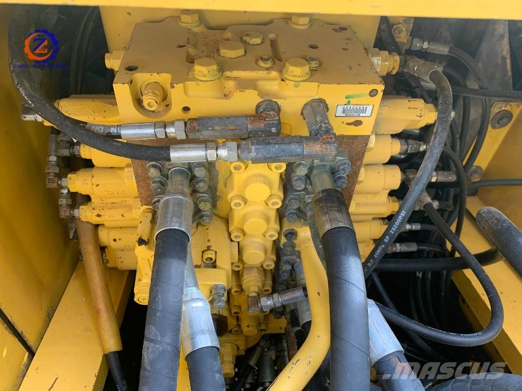 Komatsu PC 300 Εκσκαφείς με ερπύστριες