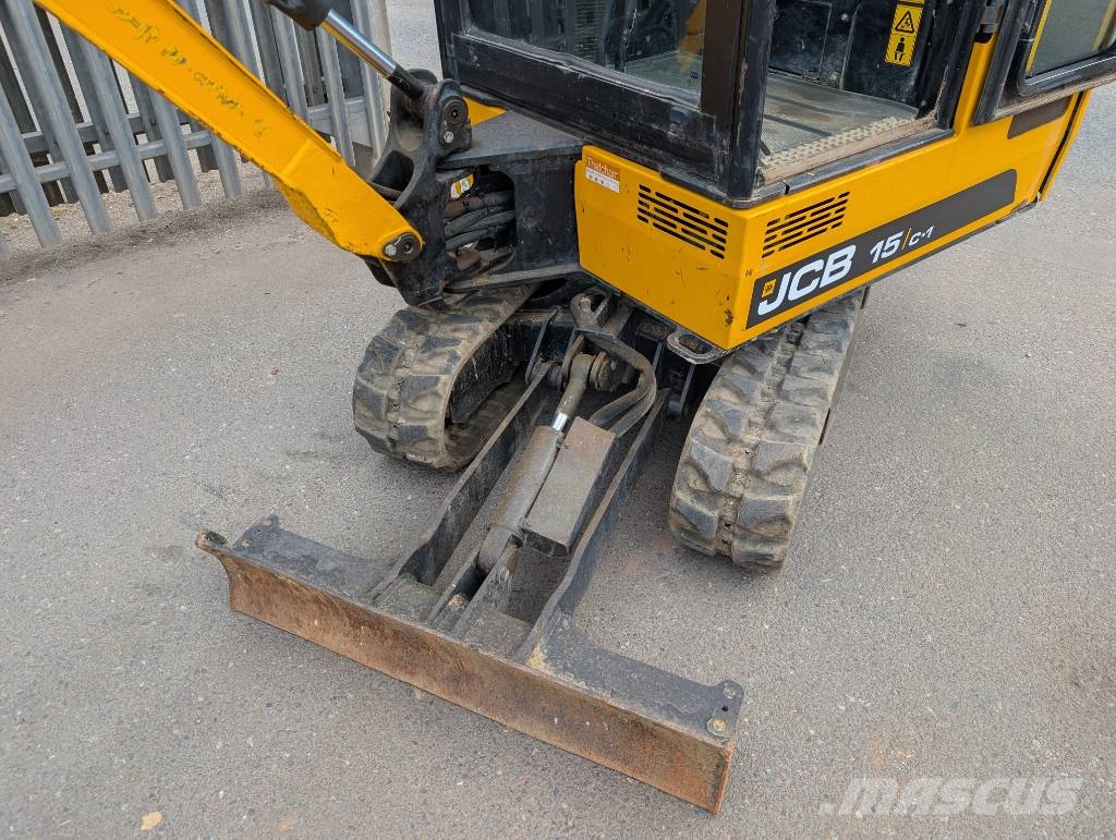 JCB 15 C-1 小型挖掘机