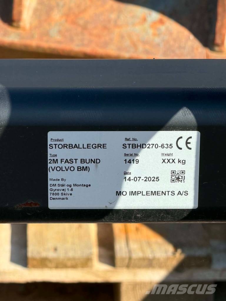 MO Implements Storballegrab 2m fast bund (Volvo BM) Altri accessori per trattori
