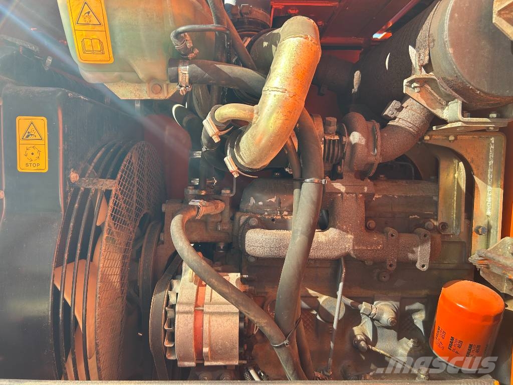 Fiat-Hitachi W90 A لوادر بعجل