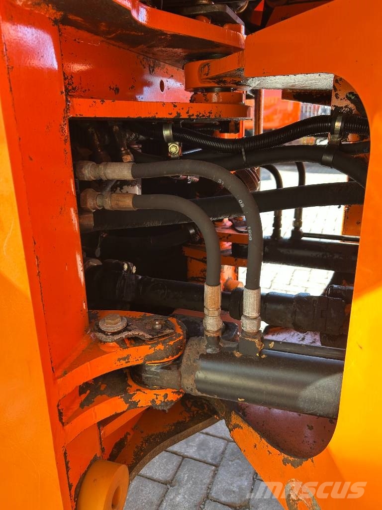 Fiat-Hitachi W90 A لوادر بعجل