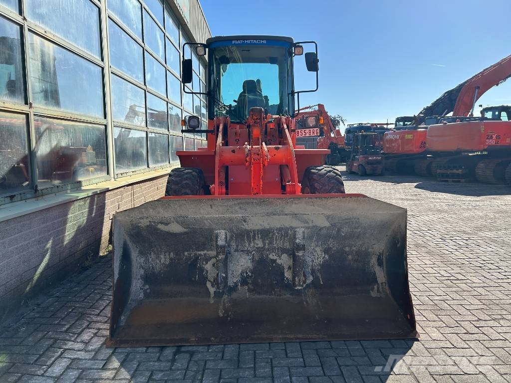 Fiat-Hitachi W90 A لوادر بعجل